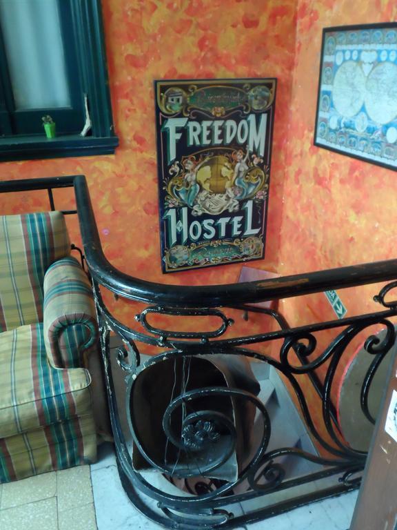 Freedom Hostel Росарио Экстерьер фото